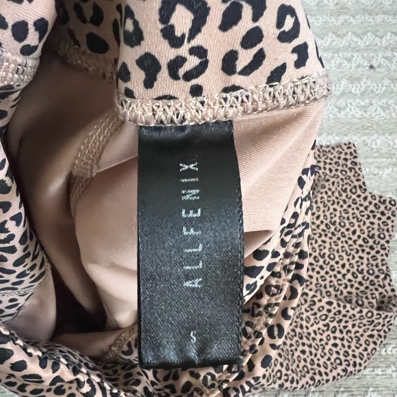 ALL FENIX 7/8 size small leggings - Picture 4 of 4